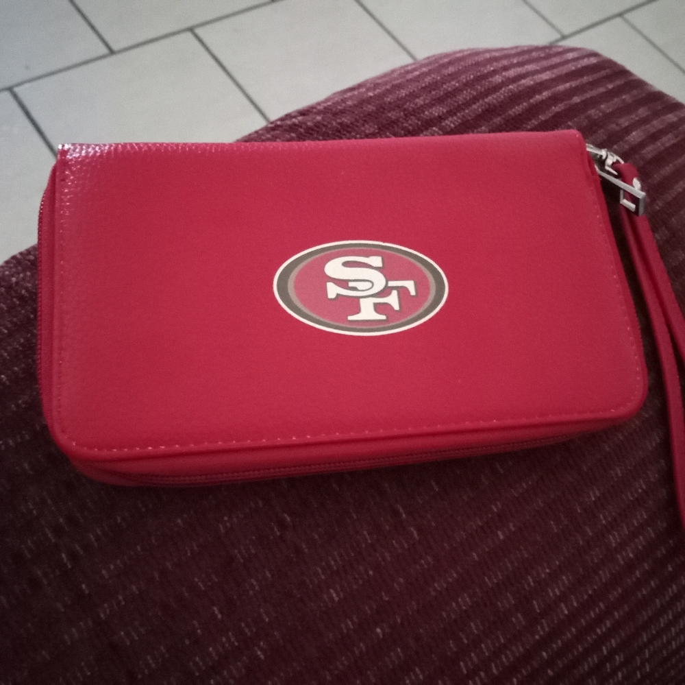 NFL San Francisco 49ers Women's Zip Organizer Pebble Strap, Officially Licensed